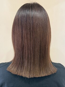 イーストハムネオ(EAST HAM NEO) ミディアム/切りっぱなし/ブラウンベージュ