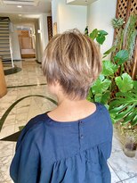 アサクラ シンキタ(ASAKURA SHINKITA)&nbsp;首が細く見えるショートカット