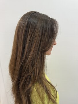 ウタシロイロ(uta shiroiro) レイヤーカット