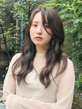 ナナナパレナ 梅田店(nanana parena) “くすみ×透け感”でつくる 大人のやわふわブラウンヘア