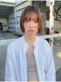 ボブ　顔周りレイヤー　ブリーチカラー　ベージュ　ブラウン