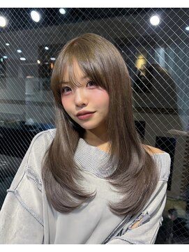 オリーブベージュ×レイヤーカット ブリーチ無しダブルカラー