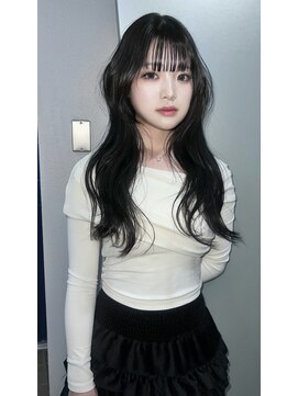 ピア ヤクイン(Pia Yakuin) レイヤーカット