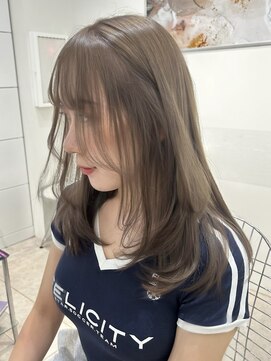 オニキス 原宿(ONYX) a236 レイヤーカットシルキーレイヤーミルクティーカラー