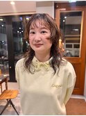 ミディアムウルフパーマくるくるパーマ/中西