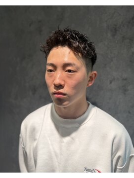 ドゥーエン 緑橋店(DoEN) スパイキーピンパーマ