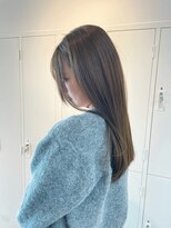 シダ(sida SAIIN) 20代ロングレイヤー