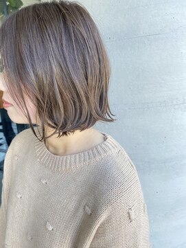 サーカス(circus) グレージュ/ボブ