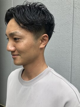 スガタ(SUGATA) 刈り上げ　ショートスタイル
