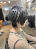 白髪ぼかしイメチェン大人可愛い透明感ショートハンサムショート