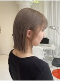 タッセルボブ切りっぱなしボブグラボブグレージュミルクティー