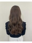 モノトーン系ベージュカラー
