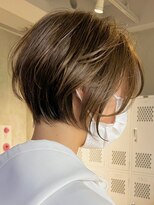 ソワネ 表参道(soigne)&nbsp;大人ショートボブ白髪ぼかしハイライト顔周りレイヤー丸みボブ