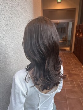 エルサフィロ ヨドヤバシ(el zafiro yodoyabashi) くびレイヤーエモージュカールセミディシアーカラー20代30代40代