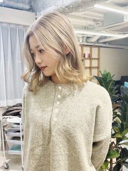 エン(eNN)の写真/【学割U24】《カット+カラー+トリートメント¥4900》今しかできない“トレンド”を抑えてくれる♪