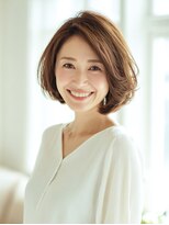 アプリール 北見(Aprire)&nbsp;艶髪ショートボブ白髪ぼかし前髪あり小顔くびれヘアグレージュ