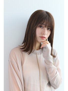 エクリ 麻布十番(equri) アースカラー/シアーベージュカラー/外ハネセミディ【麻布十番】