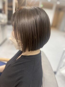 リュクレア(Luclea) ショートボブ×ベージュ