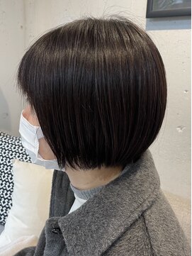 スクエアウーノ 博多(SQUARE＊UNO HAKATA) ぱつっと丸みボブ