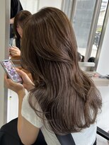 ヨロ 小岩(YOLO) ミルクティーグレージュハイライトケアブリーチレイヤーカット