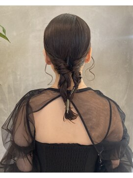 シアン(SYAN) タイトツインお呼ばれヘアセット【shiho】