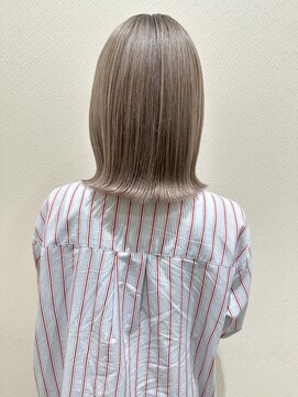 アイアール(iR) ＃ハイトーン＃ボブ＃ベージュ　〈代表スタイリスト筒井〉