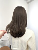 リリアーナ(LILIANA)&nbsp;池袋 イルミナカラー レイヤースタイル アッシュ ベージュ♪