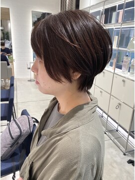 ステアケース 武蔵小杉店(stair:case) 大人ショートレイヤー/耳かけ/白髪ぼかし/髪質改善30代40代50代