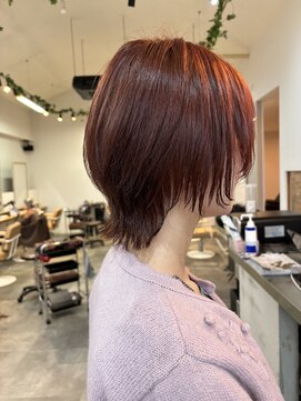 リノ 金山(Rino) デザインカラー/レイヤーカット/ウェットヘア/オリーブベージュ