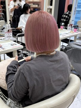 リー 梅田(Lee) ブリーチ2~3回/ピンクカラー