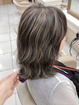 ヴィーヴォ 深江橋店(VIVO) 【 VIVO】コントラストハイライト 白髪ぼかし 脱白髪染め 深江橋