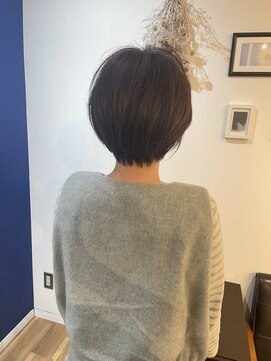 ルッツ カオラ(Ruttu KaoLa) 大人可愛い襟足スッキリ小顔ショート 30代40代50代 志木