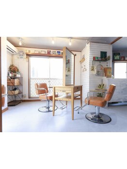 恵比寿・欧州経験のベテランスタイリストが施術する、入谷駅近くにこだわり空間が詰まったサロン！