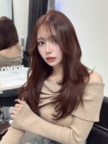 ロムーク 表参道(LOMKH)&nbsp;小顔ロングレイヤーカット顔周り冬グレージュカラー透明感カラー