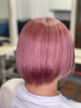 ジウ 上通り(JIU) 10代20代30代☆襟足すっきりショートボブツヤ感ハイトーンピンク