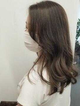 シア(sia) ミントアッシュ/オリーブブラウン/カーキグレージュ/くすみ