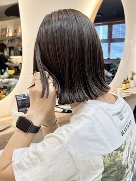 ヒビヲ(HIBIO) ショートボブイルミナカラーオージュアダブルカラーハイトーン