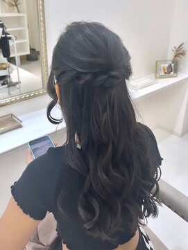 モカラ バイ レーコ(mokara by REKO) ハーフアップ