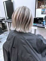 ログ(L.O.G) カット+バレイヤージュorエアータッチ+トリートメント【那覇】