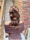 ハーフシニヨン　ゆるふわヘアセット　パーティーヘア