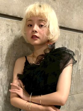 ランテルディ 渋谷(LANTERDIT) ケアブリーチ ボブ オン眉 ブロンドカラー 艶髪 透明感カラー