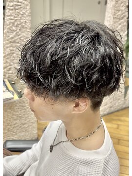 アサクラ シンキタ(ASAKURA SHINKITA) 刈り上げマッシュ×ツイストスパイラル