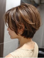 レリーノーブル 西宮北口(RelyNoble)&nbsp;白髪ぼかし×丸みショートで自然な抜け感スタイル[西宮北口]