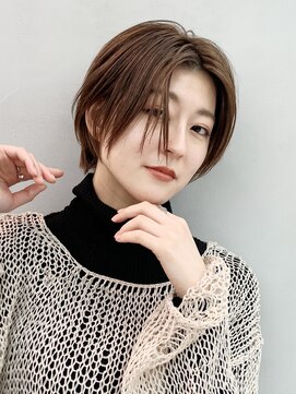 アイティー バイ アルバム 中野店(IT by ALBUM) ストレートショート_耳かけウェーブパーマ_36943