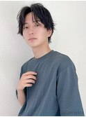 暗髪でも抜け感のあるダークグレージュヘア