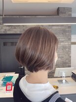 ディア(Dia) ショートボブ&ナチュラルハイライト
