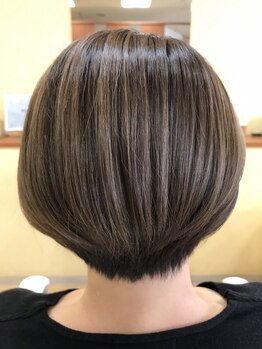 バンブー ヘアー コミュニケーションズ bamboo hair communicationsの写真/メンズからレディースもお任せください◎白髪染めもおしゃれ染めもOK！理想のカラーを一度ご相談ください♪