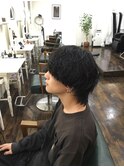 ウルフ　マッシュ　メンズ　波巻き　ゆるめ