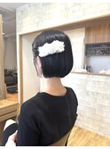 透明感のあるミニボブブラック