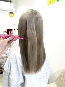 イロアイ(iro I) ミルクティー×ハリウッドトリートメント